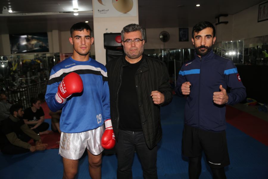Çobanlık yaparken keşfedilen kick boks Türkiye şampiyonu Emrah hedef büyüttü 