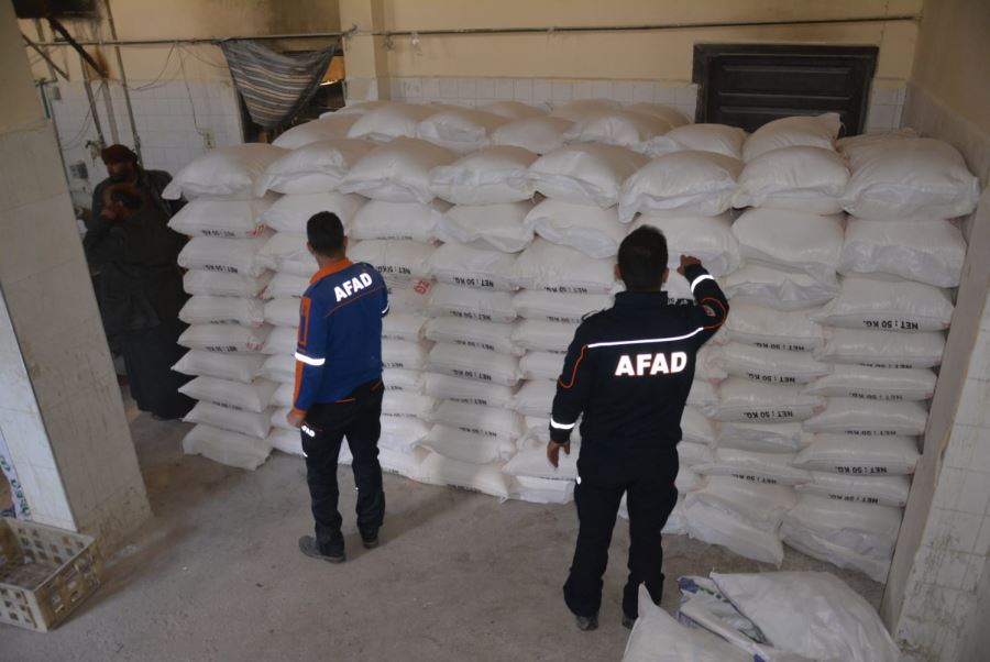 Telabyad’a Haftasonu 53 Ton Un Yardımı Yapıldı