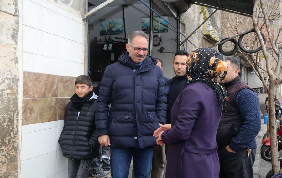 BAŞKAN KUŞ, İLÇEYİ KARIŞ KARIŞ DOLAŞIP, VATANDAŞLARLA BİR ARAYA GELİYOR.