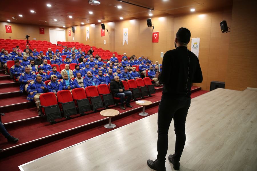 HALİLİYE’DEN TEMİZLİK PERSONELİNE İŞ SAĞLIĞI GÜVENLİĞİ EĞİTİMİ 