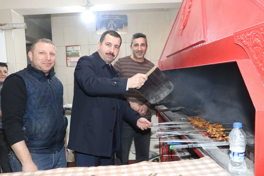 BAŞKAN BAYDİLLİ VATANDAŞ VE ESNAFLA İÇ İÇE 