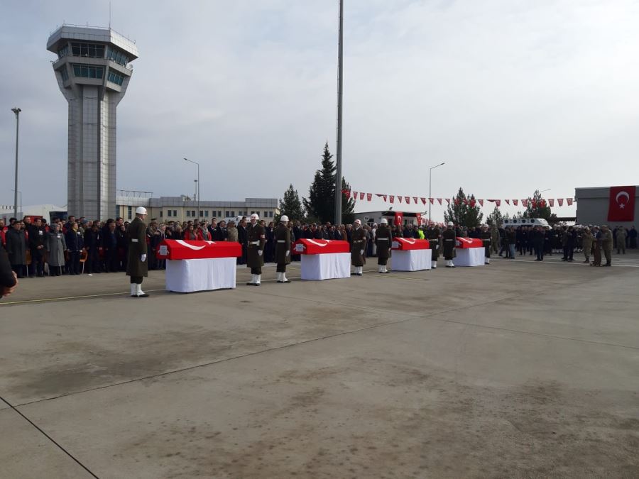 Şehitler memleketlerine uğurlandı