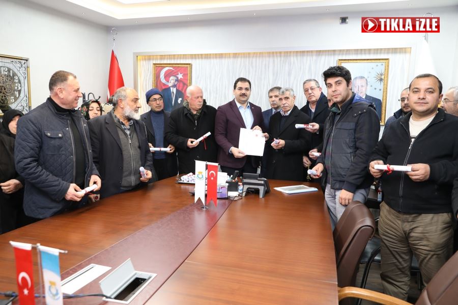 BAŞKAN CANPOLAT 15 YILLIK TAPU SORUNUNU ÇÖZDÜ