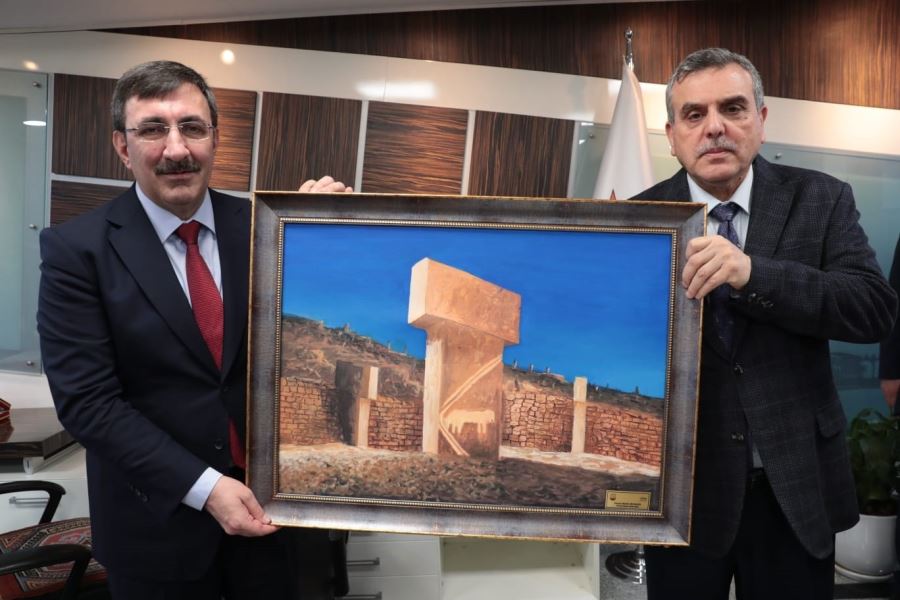 Ak Parti Genel Başkan Yardımcısı Yılmaz belediyeyi ziyaret etti