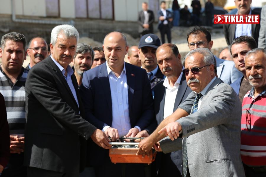 BOZOVA KENT MEYDANININ TEMELİ ATILDI