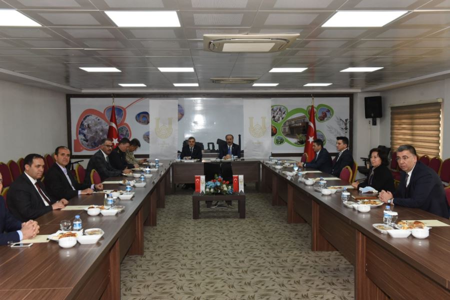 Vali Erin İl İdare Kurulunu Topladı