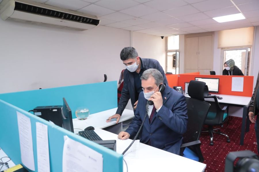 BAŞKAN BEYAZGÜL, ÇAĞRI MERKEZİNDE VATANDAŞLARIN TALEPLERİNİ DİNLEDİ