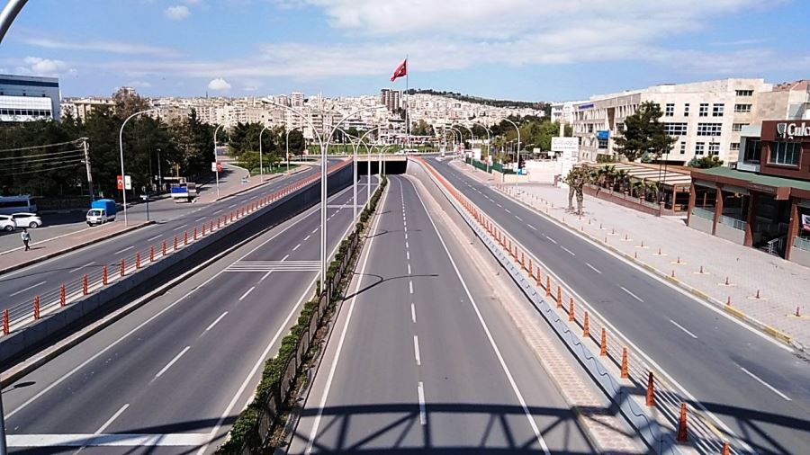 Sokağa çıkma yasağının ardından sokaklar boşaldı