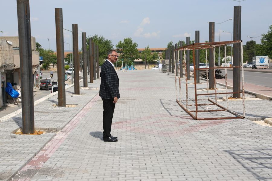 EYYÜBİYE BELEDİYESİ, KAPALI SEMT PAZARI YAPIMINI SÜRDÜRÜYOR.