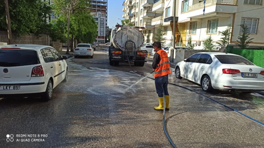 Siverek’te Cadde ve sokaklarda dezenfekte çalışmaları sürüyor