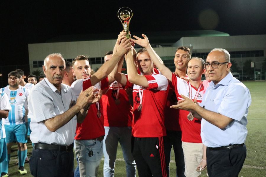 Amatörde Artık gece maçları oynanacak