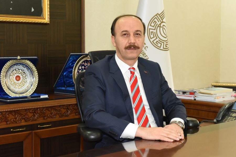 Erin: Kadir Gecesi Tüm İnsanlık İçin Dua Edelim