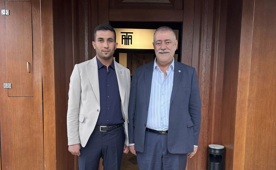 TÜYSÜZ AHMET ERSİN BUCAK YOKSA BENDE YOKUM DİYEREK ADAYLIKTAN ÇEKİLDİ