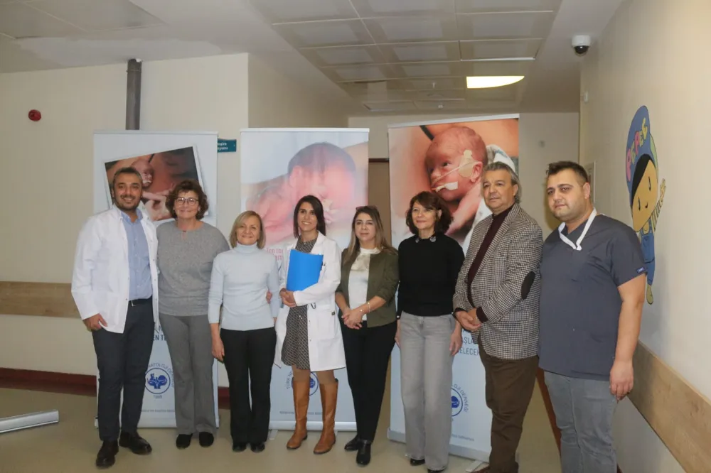 HARRAN ÜNİVERSİTESİ HASTANESI’NDE “TEN TENE HAYATA SARILSIN’’ PROJESİYLE, YENİDOĞAN YOĞUN BAKIM ÜNİTESİNDEKİ SAĞLIK ÇALIŞANLARINA EĞİTİM VERİLDİ.