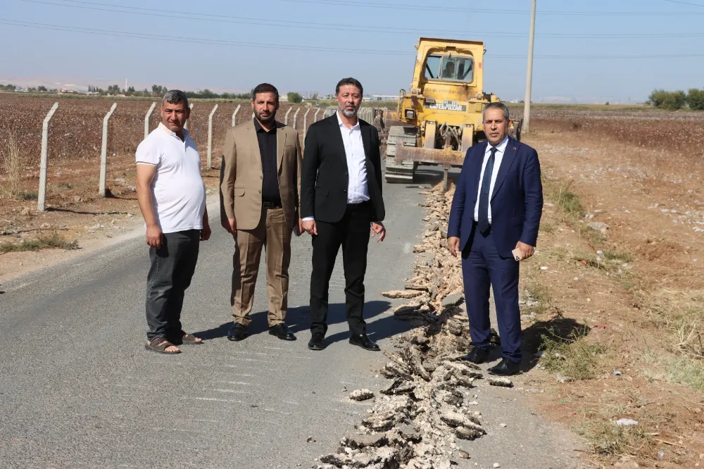 BÜYÜKŞEHİR BELEDİYESİ, YARDIMCI-KISAS YOLUNU SICAK ASFALT YAPIYOR 