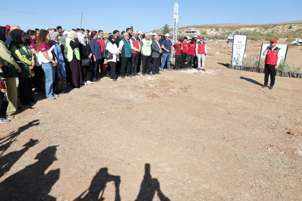 KARAKÖPRÜ’DE 5 BİN FİDAN TOPRAKLA BULUŞTU