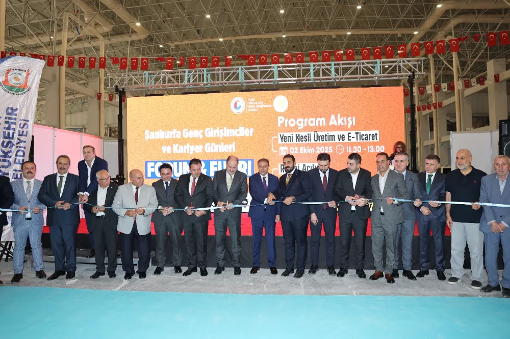 GÜLPINAR’DAN GENÇLERE GÜVEN MESAJI: “YARINLARI SİZ İNŞA EDECEKSİNİZ”