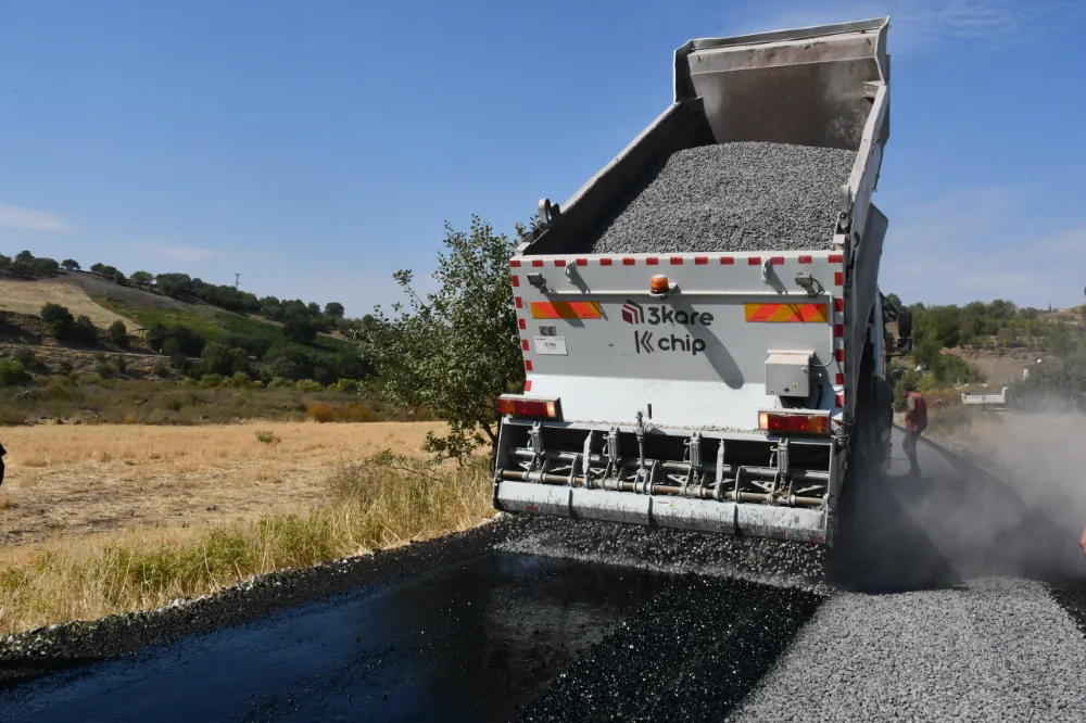 Siverek Belediyesi kırsalda yol konforunu artırıyor