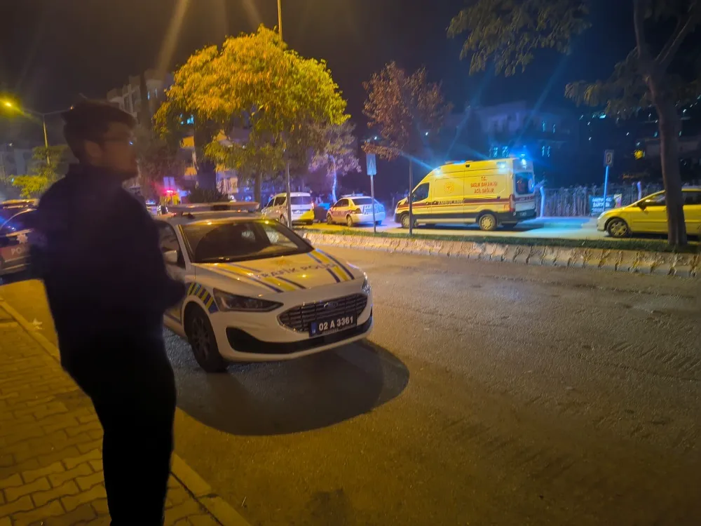 İKİ GRUP ARASINDA SİLAHLI KAVGA: 1’İ POLİS, 4 YARALI