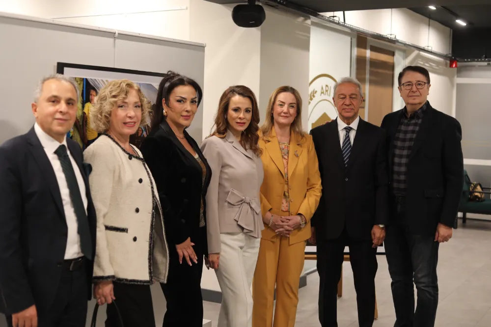 ŞANVAK, “Toprağın Kadınları” Fotoğraf Sergisine Katılım Sağladı
