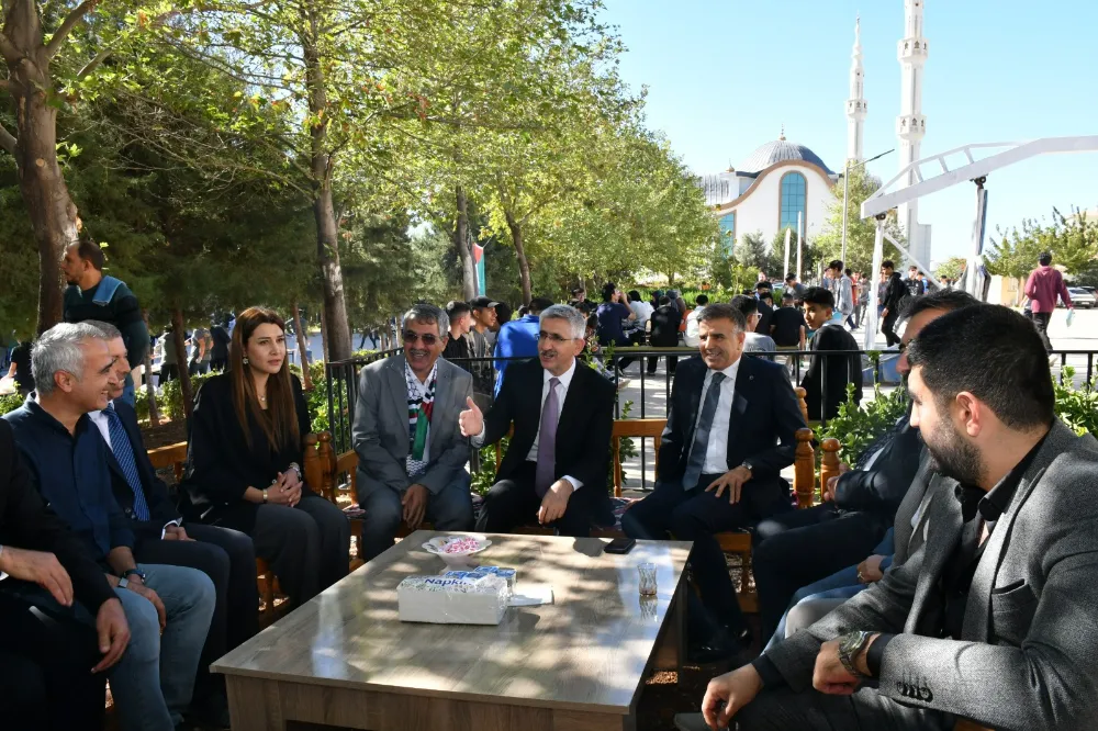 Milli Eğitim Bakan Yardımcısı Nazif Yılmaz’dan Gazze’ye Destek Kermesine Anlamlı Katılım