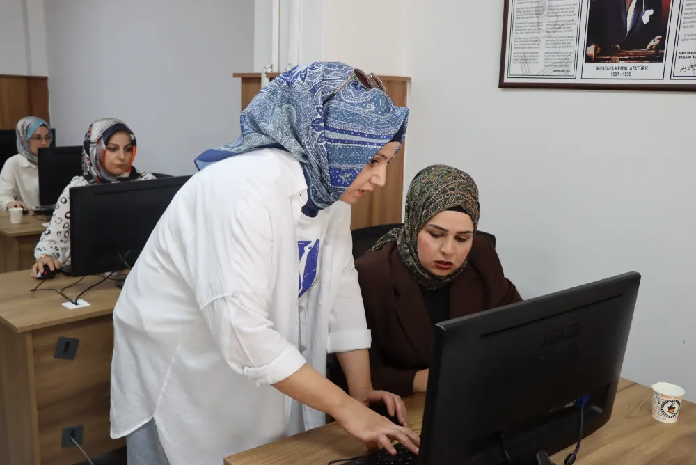 BÜYÜKŞEHİR, BİLGİSAYAR OPERATÖRLÜĞÜ VE KLAVYE KURSU BAŞLATTI 