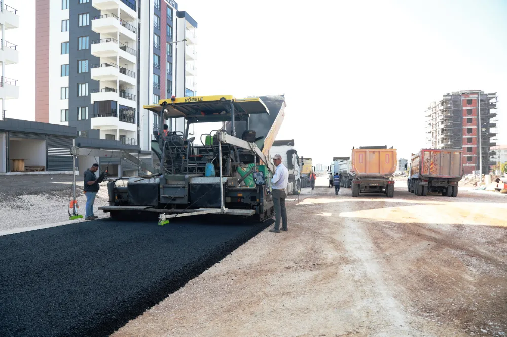 SİVEREK ÇEVRE YOLU’NDA ASFALTLAMA ÇALIŞMALARI HIZLA SÜRÜYOR