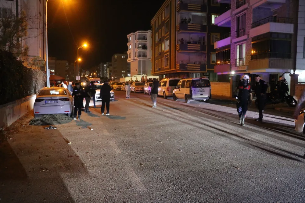 ŞANLIURFA’DA PARK YERİ BULAMADI, DÜĞÜNDEKİLERE ATEŞ AÇTI: 1 ÖLÜ, 7 YARALI