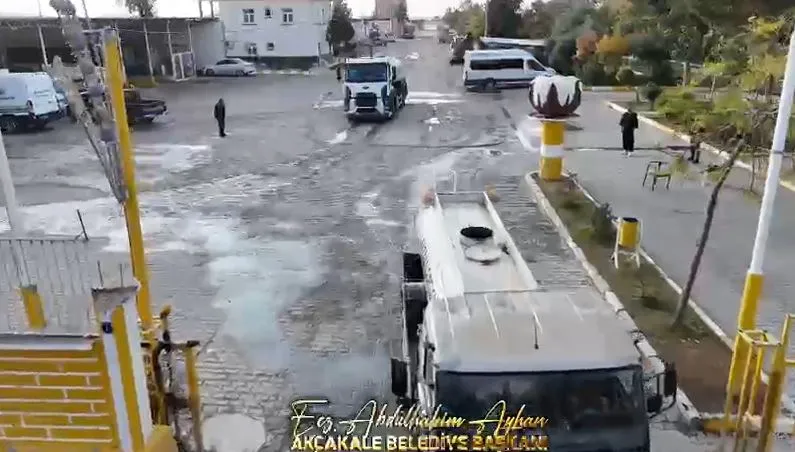 AKÇAKALE BELEDİYESİ’NDEN OKULLARDA KAPSAMLI TEMİZLİK ÇALIŞMASI