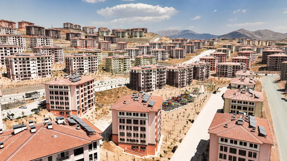 BAKAN KURUM, DEPREM BÖLGESİNDE TESLİM EDİLEN KONUTLARIN SAYISINI AÇIKLADI