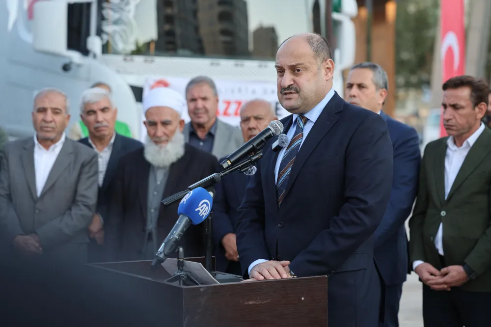 ŞANLIURFA’DAN GAZZE’YE 4 TIRLIK YARDIM KONVOYU DUALARLA UĞURLANDI