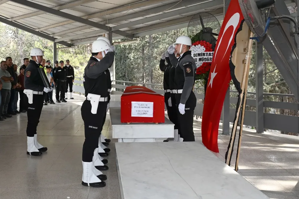 KALP KRİZİ GEÇİREN POLİS MEMURU SON YOLCULUĞUNA UĞURLANDI