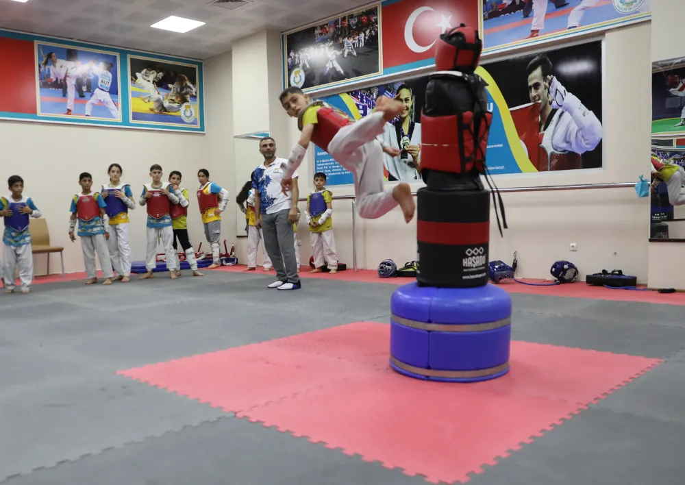 HALİLİYE’DE KIŞ SPOR OKULLARINDA TEKVANDO HEYECANI