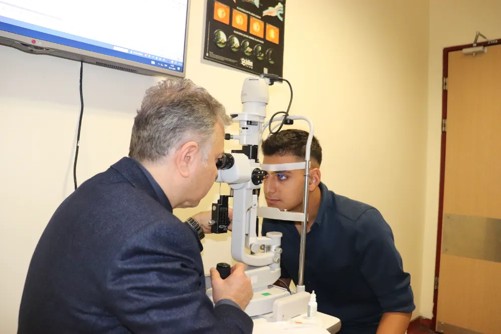 Diş Haftasında Gönüllere Taht Kuran Proje: Çocuklar Hem Muayene Oldu Hem Gülümsetti