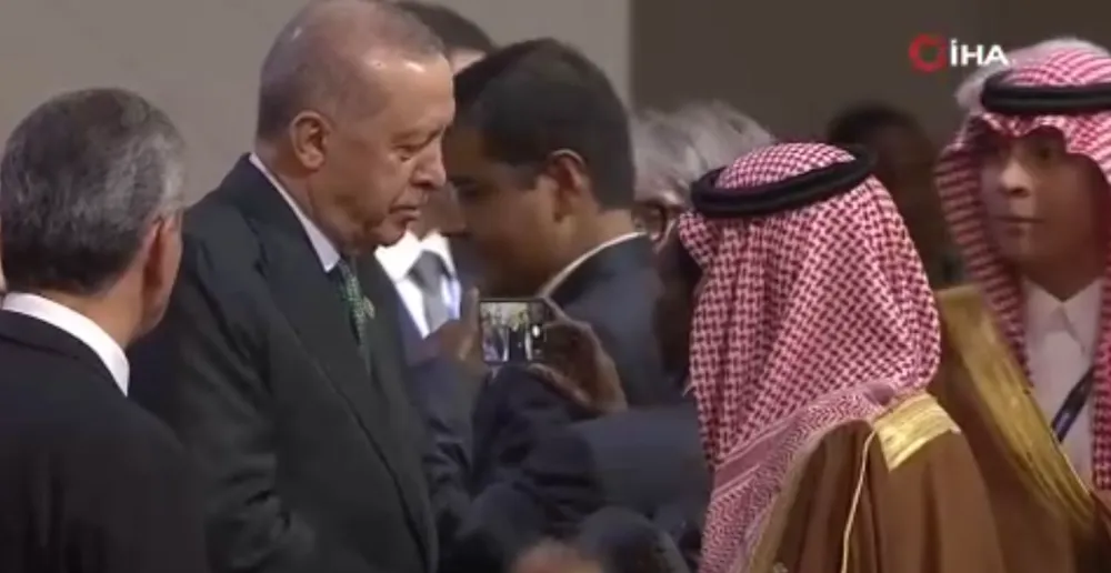 CUMHURBAŞKANI ERDOĞAN, SUUDİ ARABİSTAN DIŞİŞLERİ BAKANI EL SUUD İLE SOHBET ETTİ