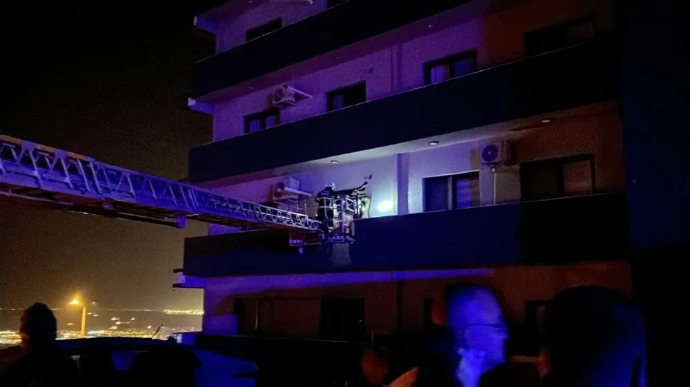 GALERİDE ÇIKAN YANGINDA 2 KİŞİ ÖLDÜ, 14 KİŞİ HASTANEDE TEDAVİ ALTINA ALINDI