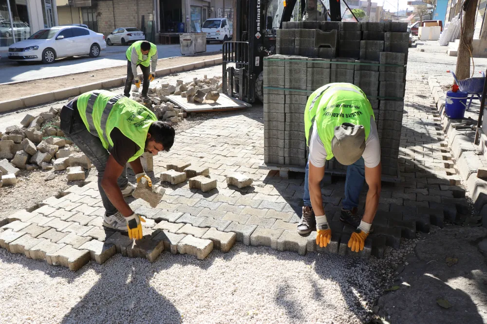 HALİLİYE BELEDİYESİ İLÇE GENELİNDE YOL ÇALIŞMALARINI ARALIKSIZ SÜRDÜRÜYOR