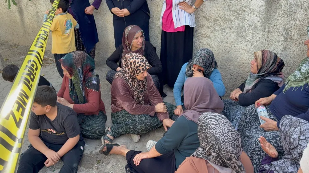 ADANA’DA SEMT PAZARINI KANA BULADILAR: 2 ÖLÜ, 5 YARALI