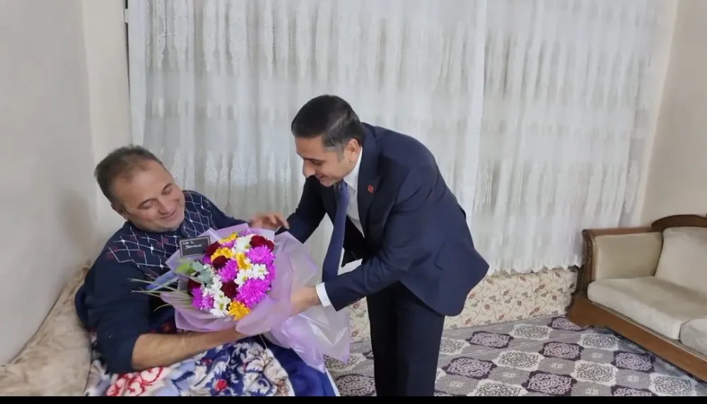 Ferhat Karadağ’dan Anlamlı Ziyaret: “Öğretmenine Sahip Çıkmayan Bir Ülke, Geleceğine Sahip Çıkamaz”