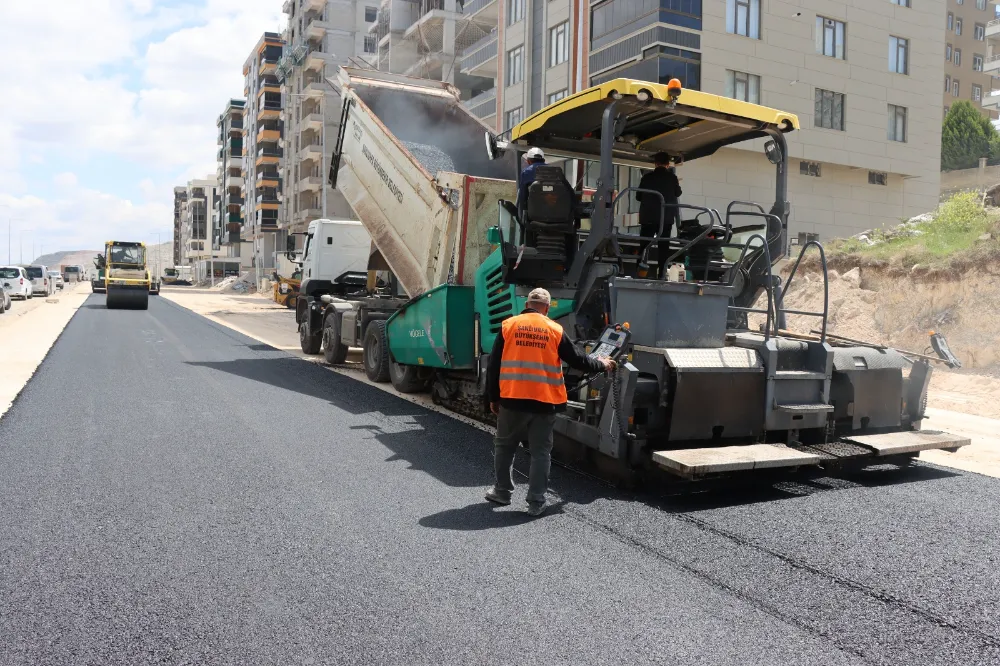 FEVZİ ÇAKMAK BULVARI, YENİ ASFALTIYLA MODERN BİR GÖRÜNÜME KAVUŞTU