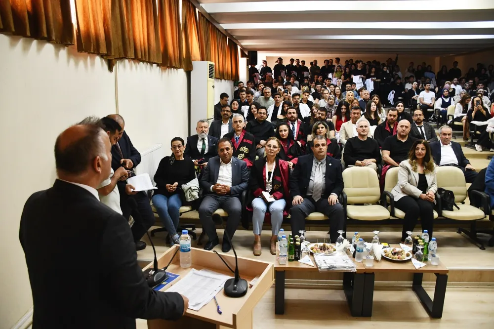 HRÜ VETERİNER FAKÜLTESİ YENİ ÖĞRENCİLERİ BEYAZ ÖNLÜKLERİNİ GİYDİ