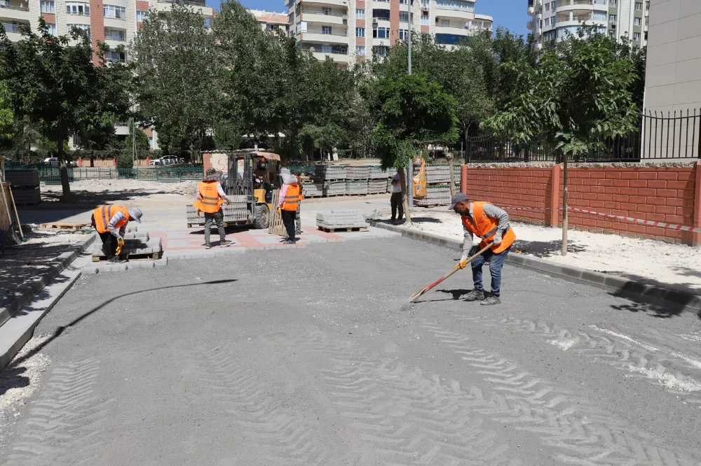 KARAKÖPRÜ’DE ÜSTYAPI ÇALIŞMALARI HIZ KESMEDEN DEVAM EDİYOR