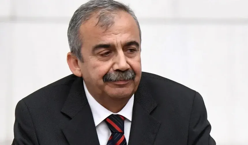 SİYASİLERDEN SIRRI SÜREYYA ÖNDER İÇİN TAZİYE MESAJI