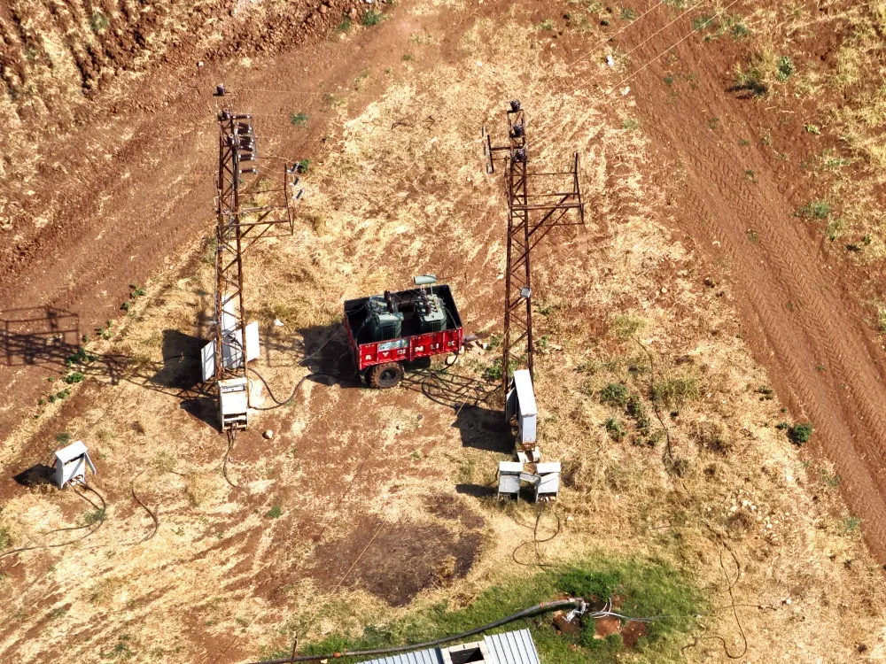 DRONLA TESPİT EDİLEN KAÇAK TRAFOYLA 200 HANELİK ELEKTRİK TÜKETİLDİĞİ ORTAYA ÇIKTI
