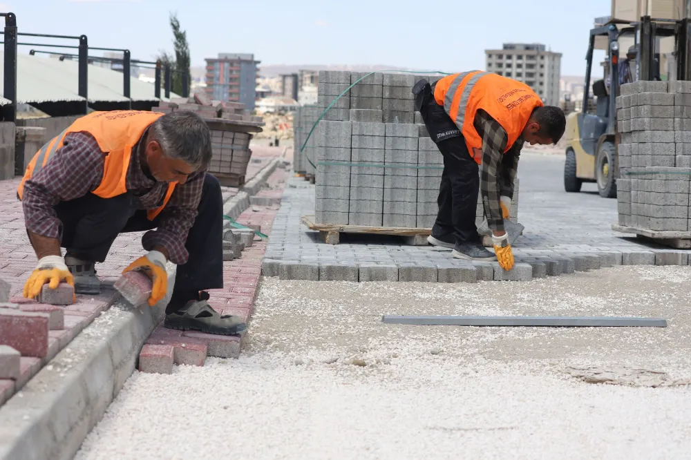 DOĞUKENT’TE ÜSTYAPI ÇALIŞMALARI SÜRÜYOR
