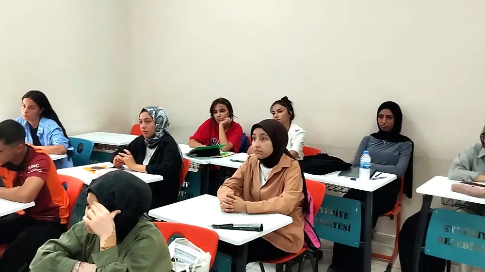 Süleymanşah Gençlik Merkezi’nde Yaz Dersleri Başladı
