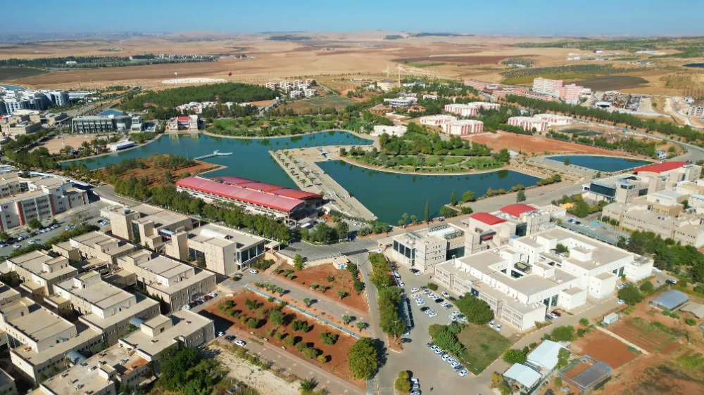 GÜNEYDOĞU’DA BİR İLK: YÖKAK’TAN HARRAN ÜNİVERSİTESİNE 5 YILLIK TAM AKREDİTASYON 