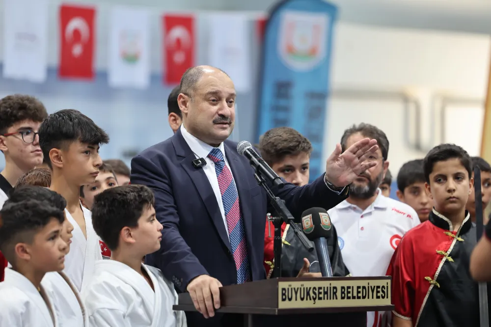 BAŞKAN GÜLPINAR’DAN ÇOCUKLARA TEKNOLOJİ UYARISI! 