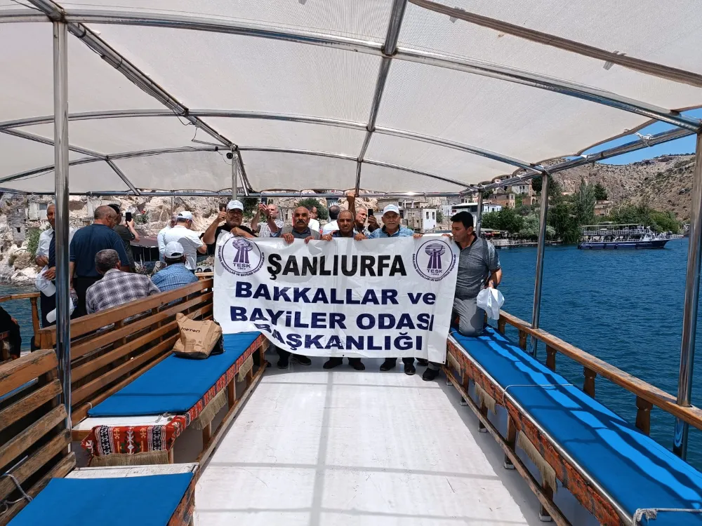 Bakkal Esnafları Halfeti’de Moral Depoladı