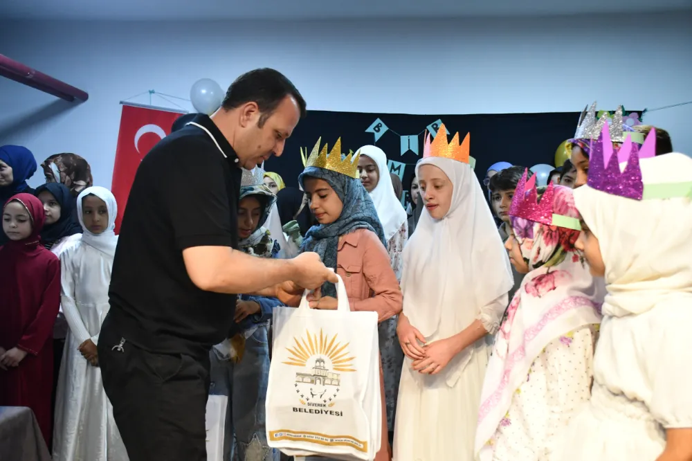 SİVEREK BELEDİYESİNDEN ÖĞRENCİLERE KUR’AN-I KERİM HEDİYESİ